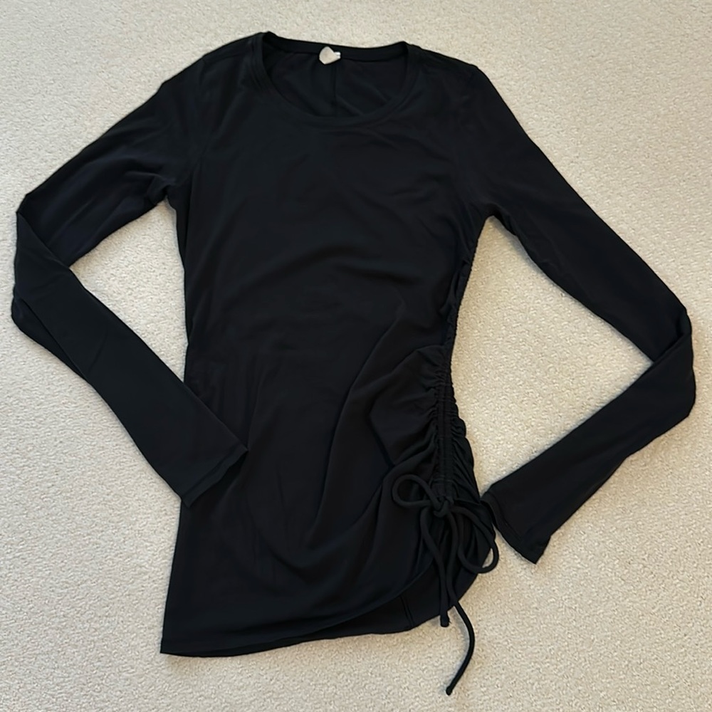 Lululemon Side Cinch Long Sleeve, Size 2, Black